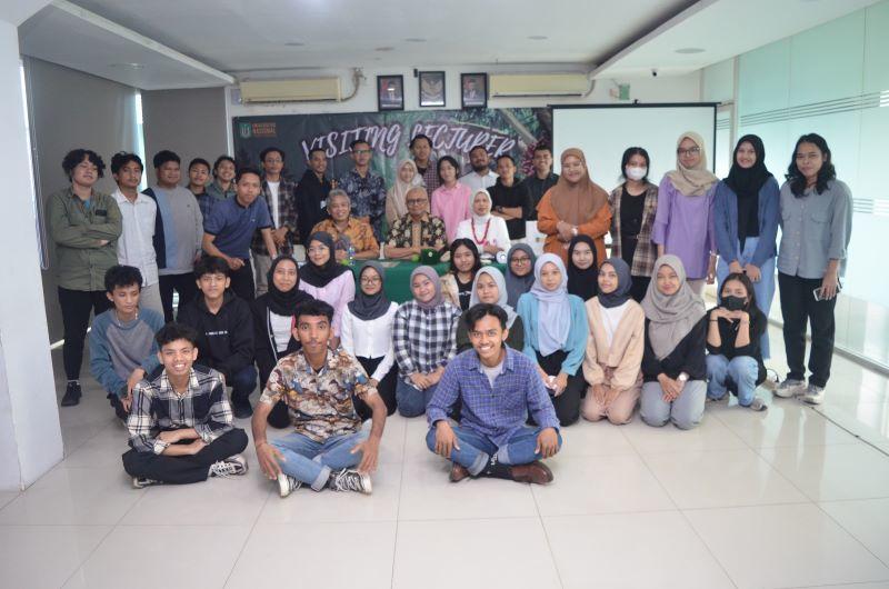 You are currently viewing VISITING LECTURE : Peluang Perkebunan Kelapa Sawit, Prodi Agroteknologi Undang Praktisi Spesialis Kelapa Sawit