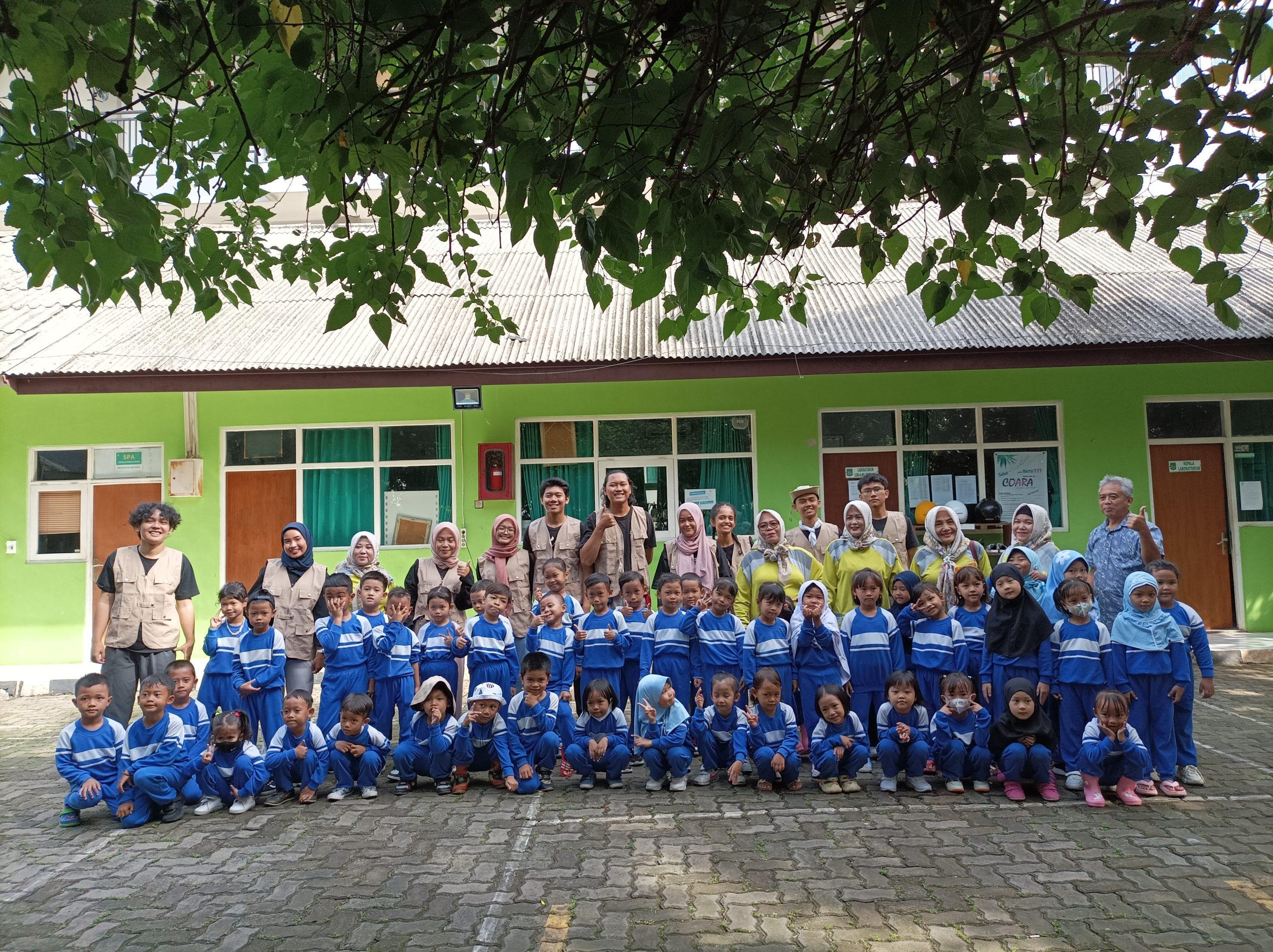 You are currently viewing Kembali Datang untuk Kesekian Kali, PAUD Melati II Ikut Kegiatan Edukasi Pengenalan Lingkungan Berbasis Pertanian di Agroteknologi UNAS